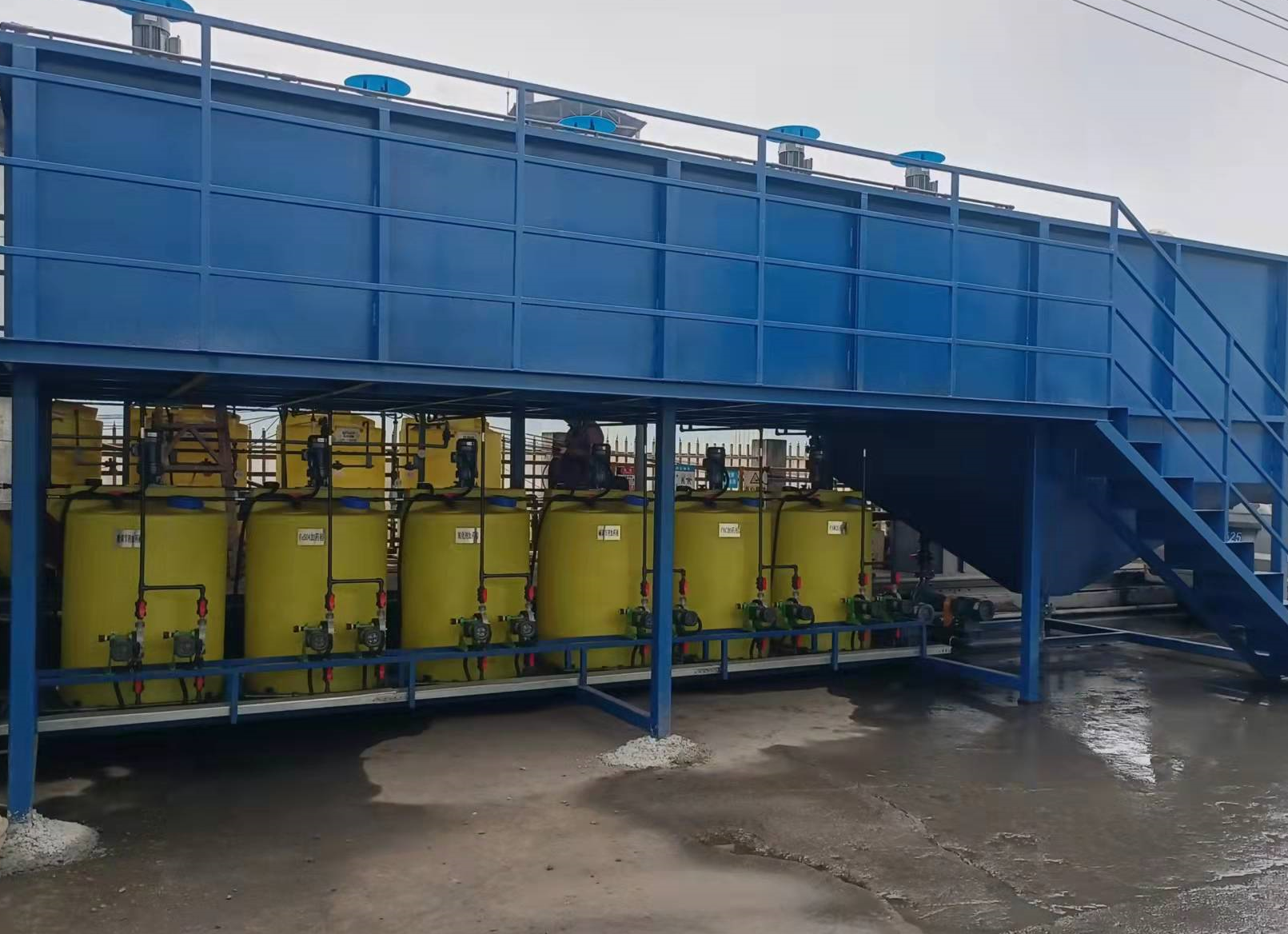 重慶污水處理設備廠(chǎng)家怎么選？